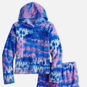 SO ⭐️ tie dye fleece lounge set